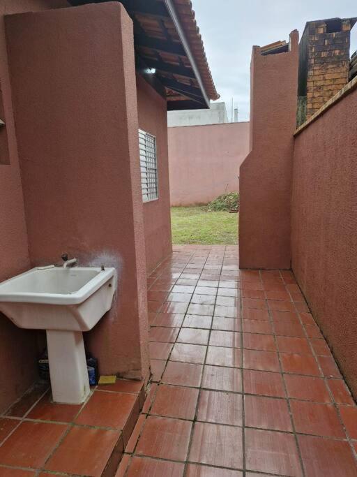 Quarto Para Quatro Pessoas A Duas Quadras Da Praia - Balneario Saint Etienne - Matinhos Dış mekan fotoğraf